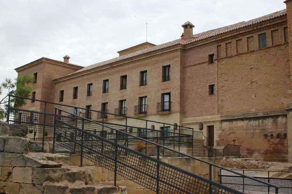 Teruel - Alcañiz 10 - castillo de los Calatravos y Parador.jpg